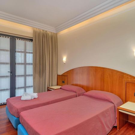 B&B Hotels Hotel Prestige Ornago Bagian luar foto