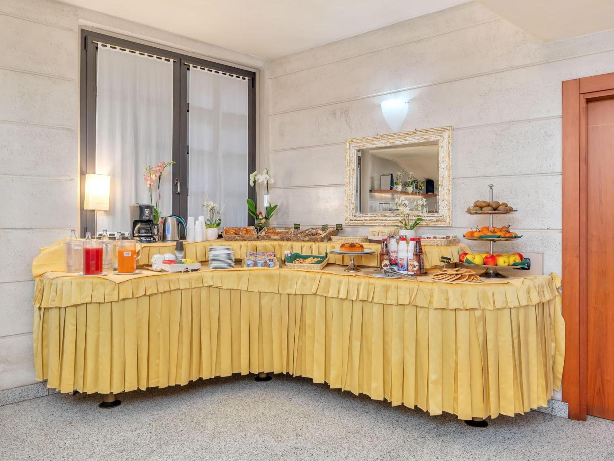 B&B Hotels Hotel Prestige Ornago Bagian luar foto