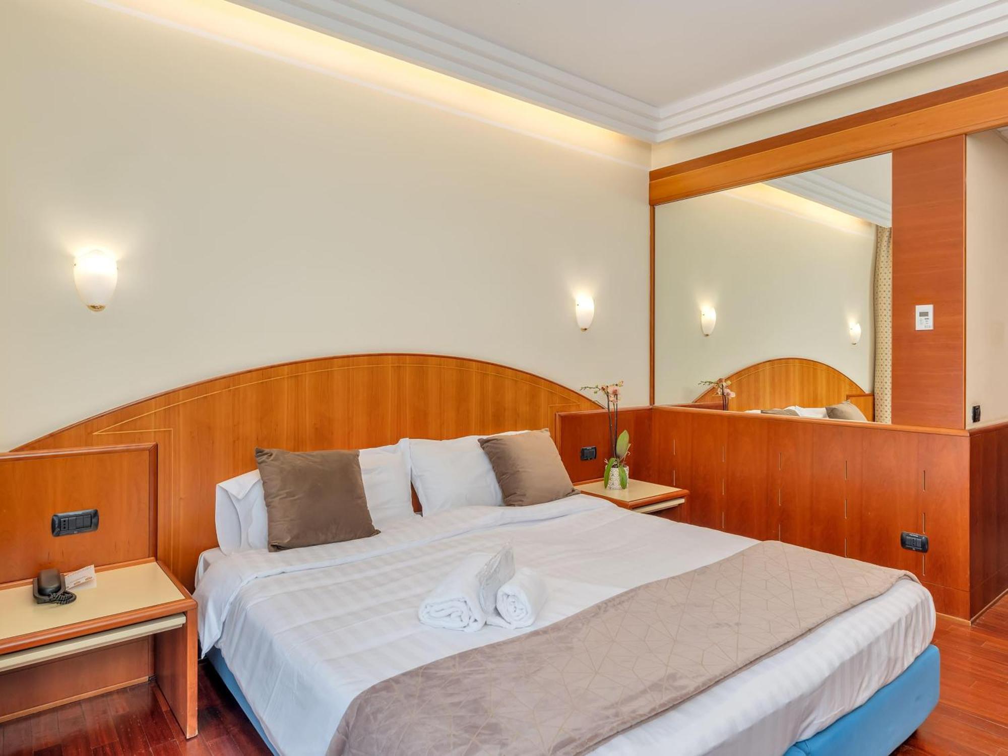 B&B Hotels Hotel Prestige Ornago Bagian luar foto