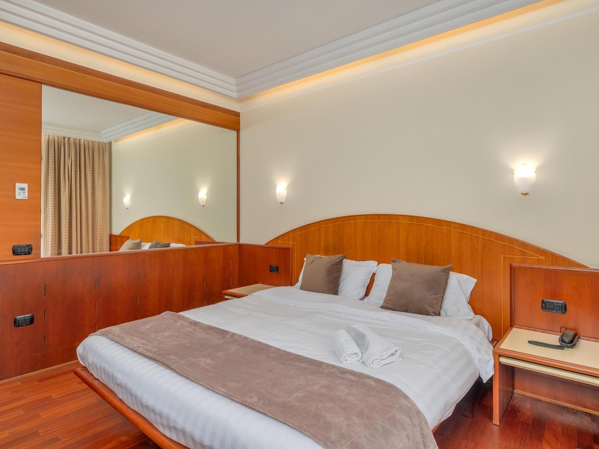 B&B Hotels Hotel Prestige Ornago Bagian luar foto