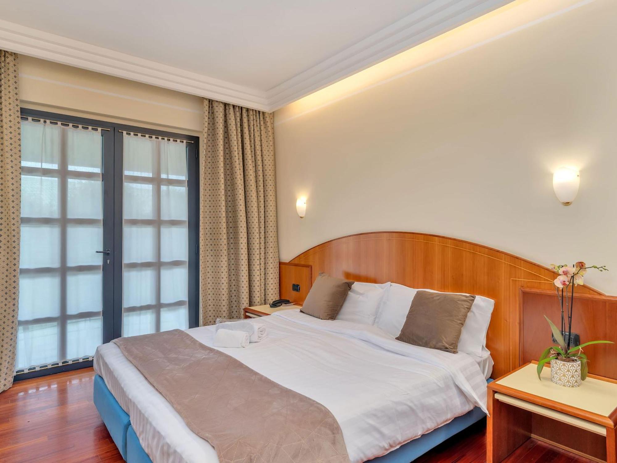 B&B Hotels Hotel Prestige Ornago Bagian luar foto